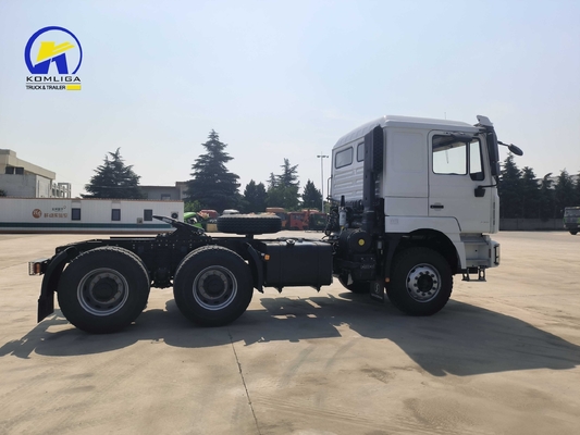 10 roues Shacman Tracteur lourd à tête de camion avec sièges ≤ 5 et capacité du moteur &gt; 8L