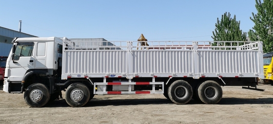 Sinotruk HOWO Camion de marchandises lourds ou légers avec certification et performances ISO