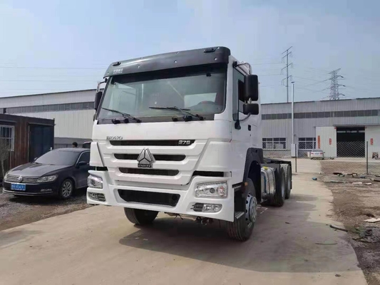 Zz4257s3241W 6X4 10 roues HOWO Tracteur Truck tête avec boîte de vitesses Hw19710 durable