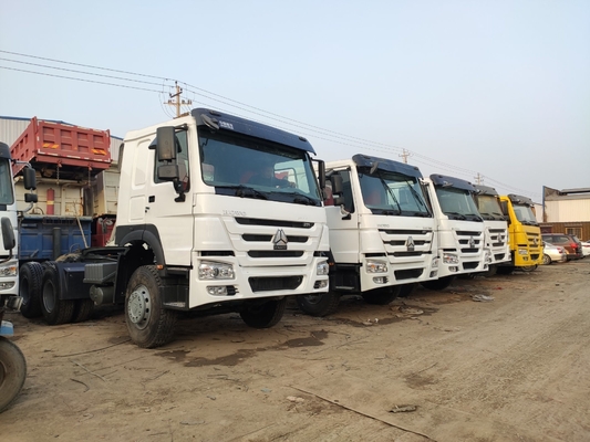 Zz4257s3241W 6X4 10 roues HOWO Tracteur Truck tête avec boîte de vitesses Hw19710 durable