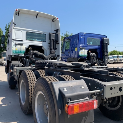 Puissance 351-450 chevaux CCE certifié Sinotruk HOWO 6X4 Tracteur pour le transport de remorques