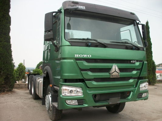 Direction Zf Direction HOWO 3 essieux 6X4 Tracteur Truck tête de roulement 6800*2500*3200mm