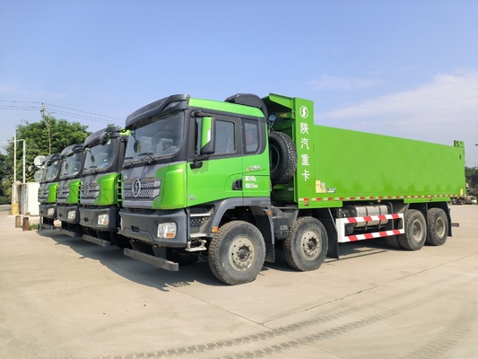 Shacman a utilisé un camion de décharge lourd 6X4 X3000 pour soulever le bascule ventral