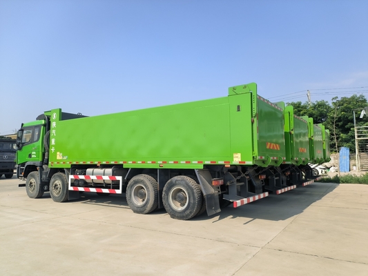 Shacman a utilisé un camion de décharge lourd 6X4 X3000 pour soulever le bascule ventral