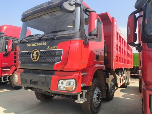 Shacman a utilisé un camion de décharge lourd 6X4 X3000 pour soulever le bascule ventral