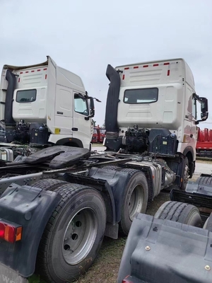 Norme d'émission Euro 2 utilisée en 2022 Année 6X4 HOWO 570HP Camion tracteur pour le marché russe
