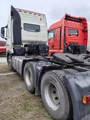 Norme d'émission Euro 2 utilisée en 2022 Année 6X4 HOWO 570HP Camion tracteur pour le marché russe