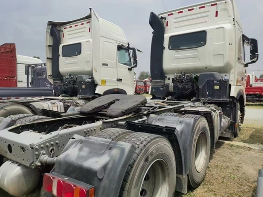 Norme d'émission Euro 2 utilisée en 2022 Année 6X4 HOWO 570HP Camion tracteur pour le marché russe