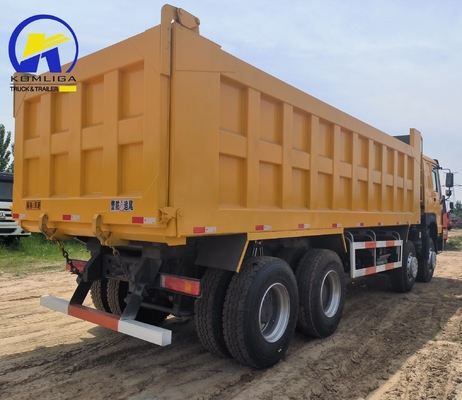 Vélos de levage avant Sinotruk HOWO 8X4 Dump Truck à grande capacité et à levage jaune