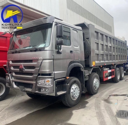 Demande personnalisée 12 roues Sinotruk HOWO 8X4 camion à décharger camion à décharger est la réponse