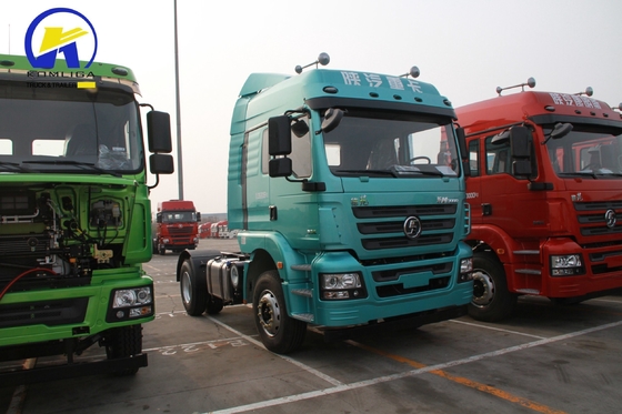 Chauffeur de remorque Shacman 4X2 6X4 Chariot de traction lourd Tracteur personnalisé avec pneus 12r22.5