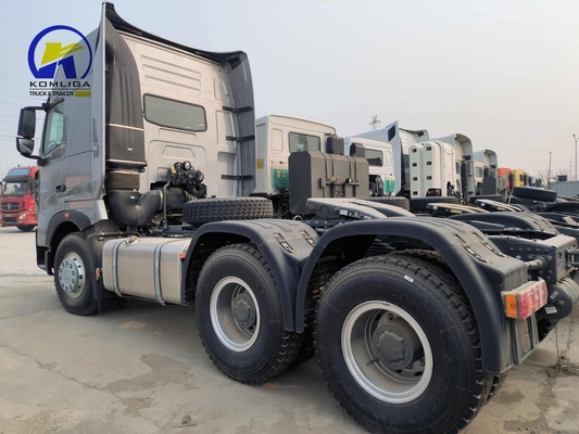 Sinotruk HOWO Camion 6X4 10 roues Camion tracteur d'occasion avec réservoir d'huile en aluminium de 400L