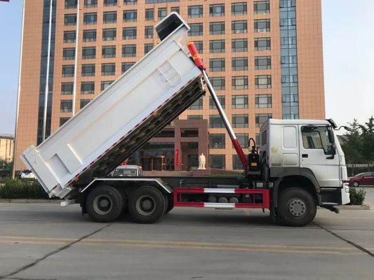 Le 6X4 Sinotruk HOWO 371HP/400HP est un camion-déchargeur avec système de direction Zf8118.