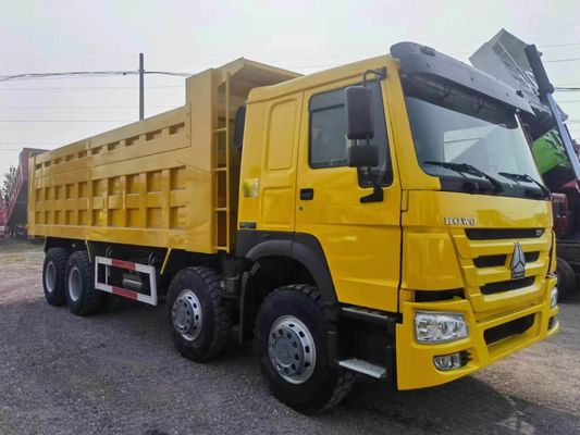 12 roues 8X4 HOWO camion-déchargeur avec essieu avant 9 tonnes capacité de chargement et utilisé