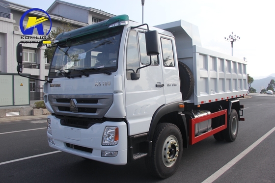 Conception de pneus radiaux HOWO Tracteur camion Sinotruk lourd 6X4 Tireur à tête de remorque avec 1