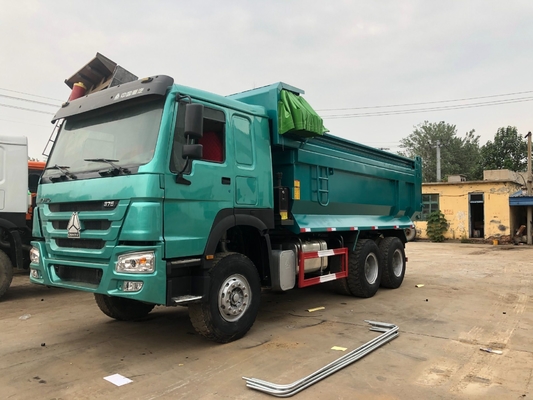 Levé ventrale levé hydraulique Sinotruk 10 roues 6X4 camion de décharge en forme de U