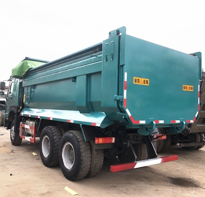 Levé ventrale levé hydraulique Sinotruk 10 roues 6X4 camion de décharge en forme de U