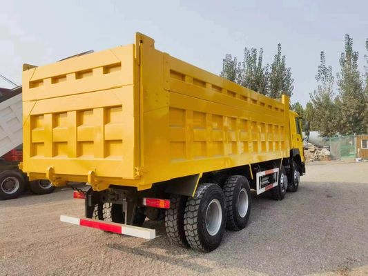 HOWO 8X4 Camion de décharge Camion de décharge pour l'Afrique 20cbm Seau Dimension 25-30 tonnes Capacité