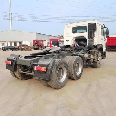 Sinotruk HOWO 371HP 6X4 10 roues Tête de semi-remorque Charge de réservoir Tireur de décharge de remorque Tracteur de camion