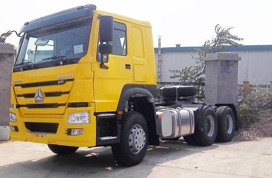 Conception de pneus radiaux 371 ch Camion tracteur Sinotruk HOWO 6*4 d'occasion avec un essieu avant de 9 tonnes