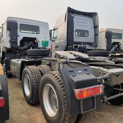 Sinotruk HOWO 6X4 à main de remorque lourde