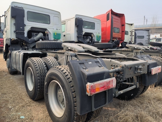 Capacité de charge élevée 21-30t Sinotruk HOWO Tracteur camion à basculeur D12.42-20 Moteur 6X4