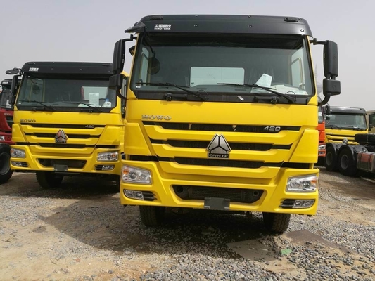 6*4 roue motrice Sinotruk HOWO Chariot tracteur avec 6800*2500*3200 mm de tête de remorque