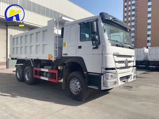 30 tonnes 10 pneus camion de décharge pour la Tanzanie 8500*2500*3400mm pétrolier 300L Sinotruk HOWO 6X4