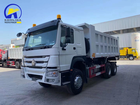 30 tonnes 10 pneus camion de décharge pour la Tanzanie 8500*2500*3400mm pétrolier 300L Sinotruk HOWO 6X4