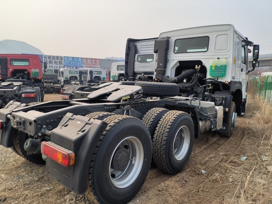 Direction Sinotruk HOWO 10 roues Mini-tracteur camion à remorque utilisée tête de remorque pour des charges lourdes