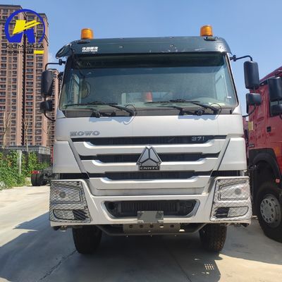 Le plus vendu 371HP Sinotruk HOWO 8X4 12 roues camion à décharge avec une capacité de moteur &gt; 8L
