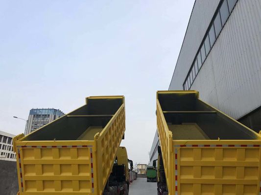 Sinotruk HOWO 8X4 12 roues camion à bascule avec 300L carburant réservoir capacité de charge 21-30t