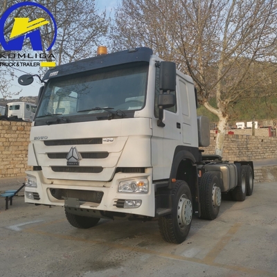Sinotruk HOWO 8X4 12 roues 380HP 400HP 430HP Poids lourd tracteur avec pneus radiaux