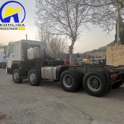 Sinotruk HOWO 8X4 12 roues 380HP 400HP 430HP Poids lourd tracteur avec pneus radiaux