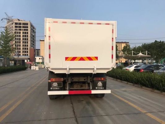 Puissant moteur diesel HOWO 10 pneumatiques détournement / camion de décharge 6 * 4 avec une grande capacité 25-30 tonnes
