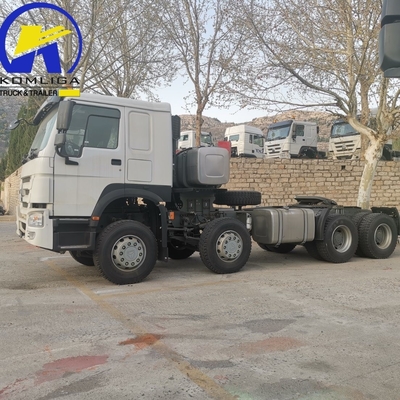 Sinotruk HOWO T7 8X4 400 chevaux Tracteur à remorque lourde avec 5600X2300X1500 seau