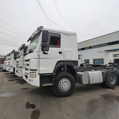 Sinotruk HOWO 6X4 10 roues Tête de chariot à roues usées Chariot à tracteur blanc