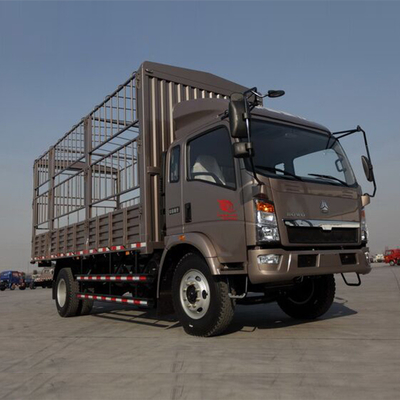 4.2 tonnes d'essieu arrière Sinotruk HOWO Cdw Mini Van Box 4X2 Camion de fret avec une capacité de charge de 1 à 10 tonnes