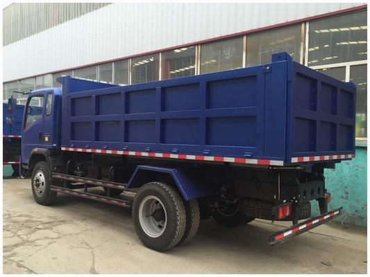 Sinotruk 4X2 12 tonnes 12 mètres cubes camion de décharge avec une capacité de moteur de 4-6L Euro II