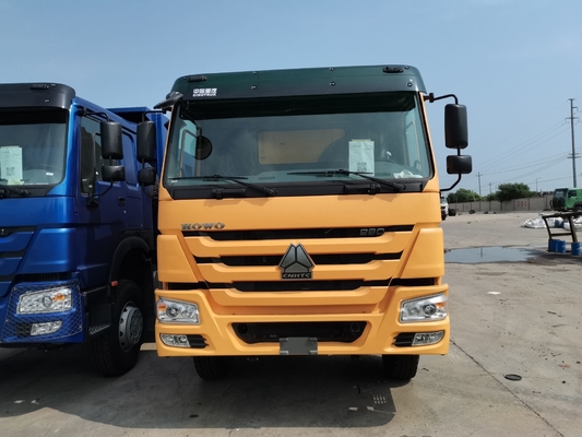 Sinotruk HOWO 4X4 camion-dépôt mini-dépôt sur roues pour la construction lourde