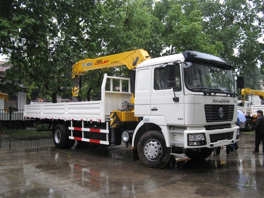 Camion à grue Shacman 4X2 d'occasion avec élévation hydraulique de l'essieu avant Hf9 et du bascule ventral