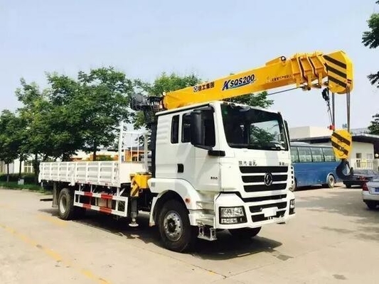 Camion à grue Shacman 4X2 d'occasion avec élévation hydraulique de l'essieu avant Hf9 et du bascule ventral