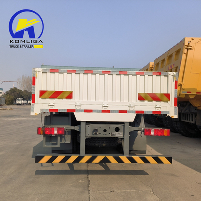 Conception de pneus sans tuyau Sinotruk HOWO 8X4 camion de marchandises lourdes avec transmission Wly6t46