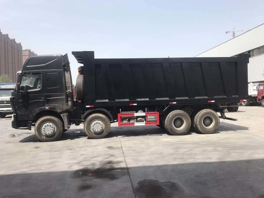 Sinotruk 8X4 12 roues 50 tonnes HOWO déchargeuse à bascule avec élévation hydraulique avant