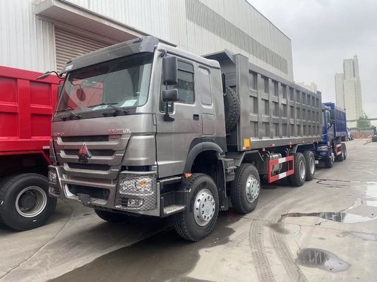 Sinotruk 8X4 12 roues 50 tonnes HOWO déchargeuse à bascule avec élévation hydraulique avant