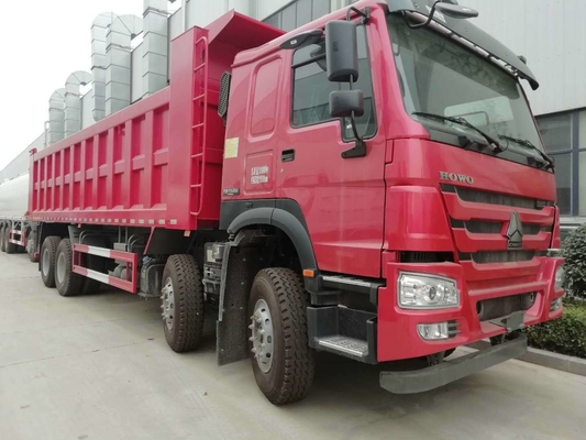Sinotruk de seconde main 8X4 12 roues HOWO déposeur camion usagé avec un couchage et A / C