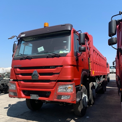 Sinotruk de seconde main 8X4 12 roues HOWO déposeur camion usagé avec un couchage et A / C