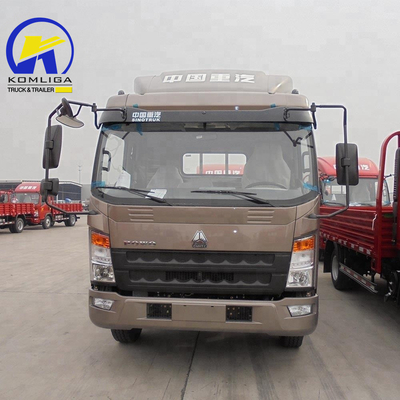 Sinotruk HOWO 4X2 camion-cargo avec transmission manuelle et capacité de réservoir de carburant de 120 litres