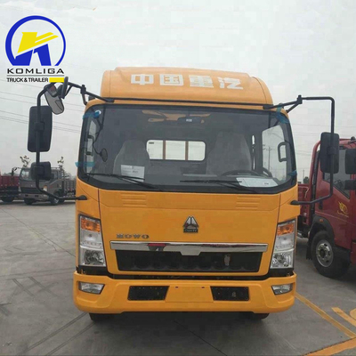 Sinotruk HOWO 4X2 camion-cargo avec transmission manuelle et capacité de réservoir de carburant de 120 litres