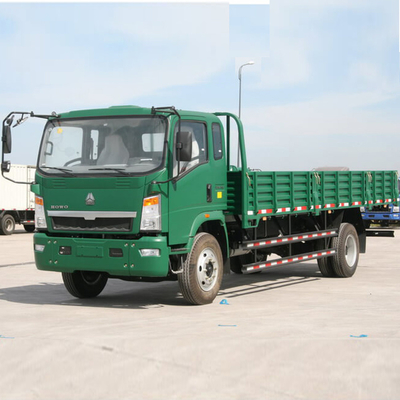 Truc mini-dump/cargo lourd et léger HOWO 4X2 avec une capacité de moteur de 4-6 litres